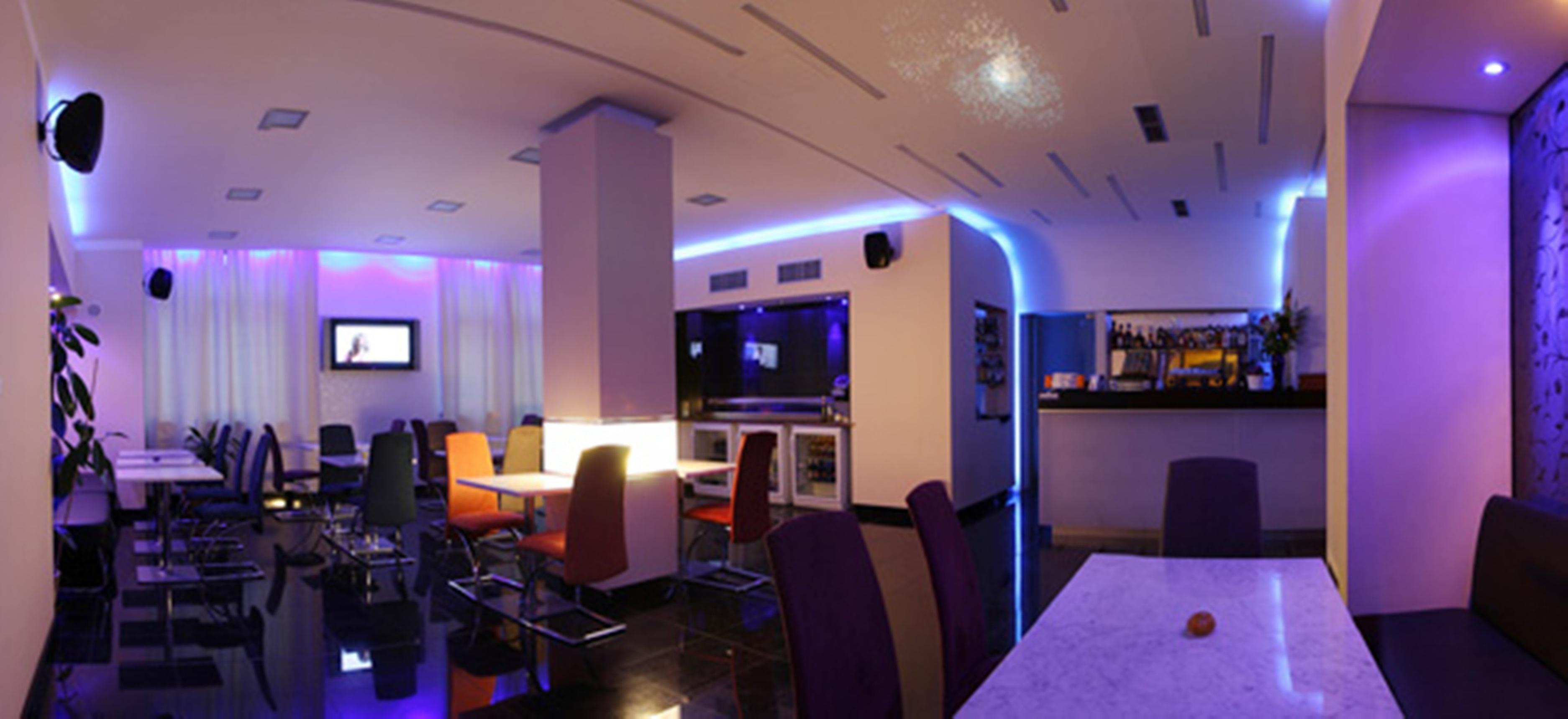 Relax Inn Praha Bagian luar foto