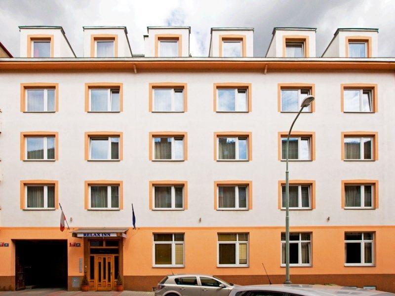 Relax Inn Praha Bagian luar foto