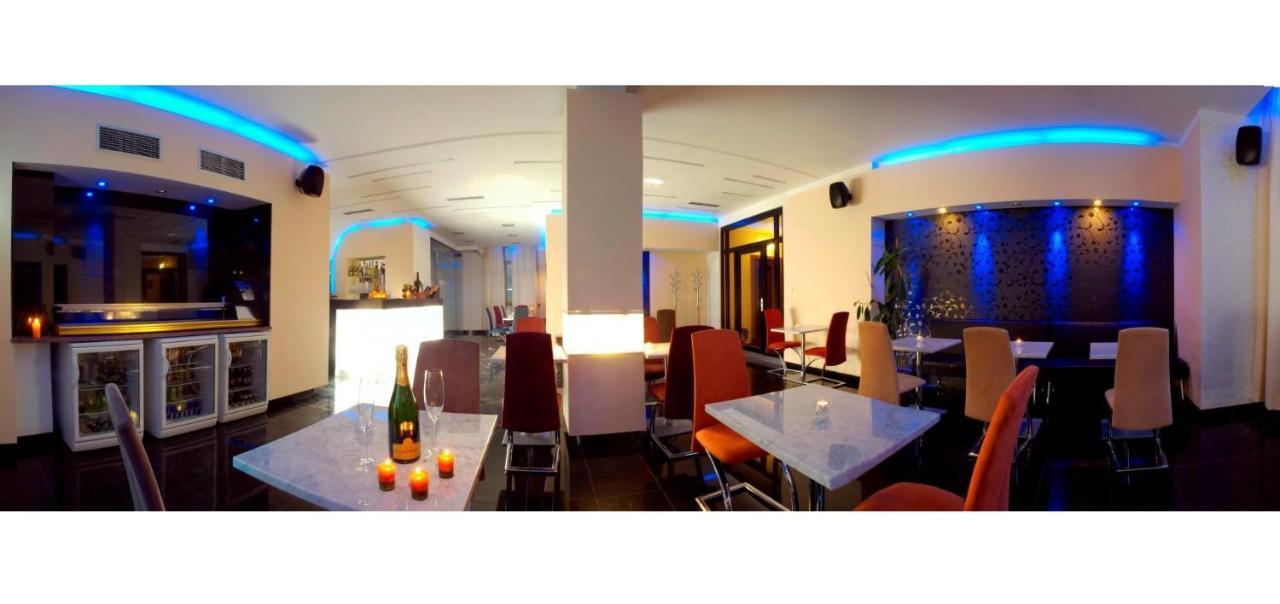 Relax Inn Praha Bagian luar foto